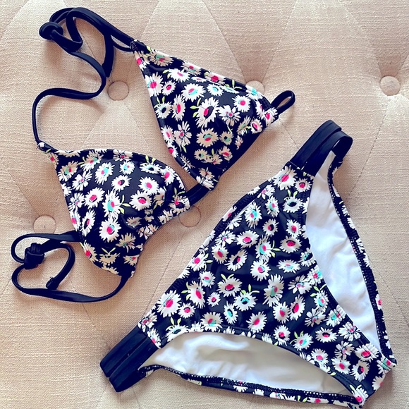 Black Floral 2pc Bikini Swimsuit - Picture 1 of 8